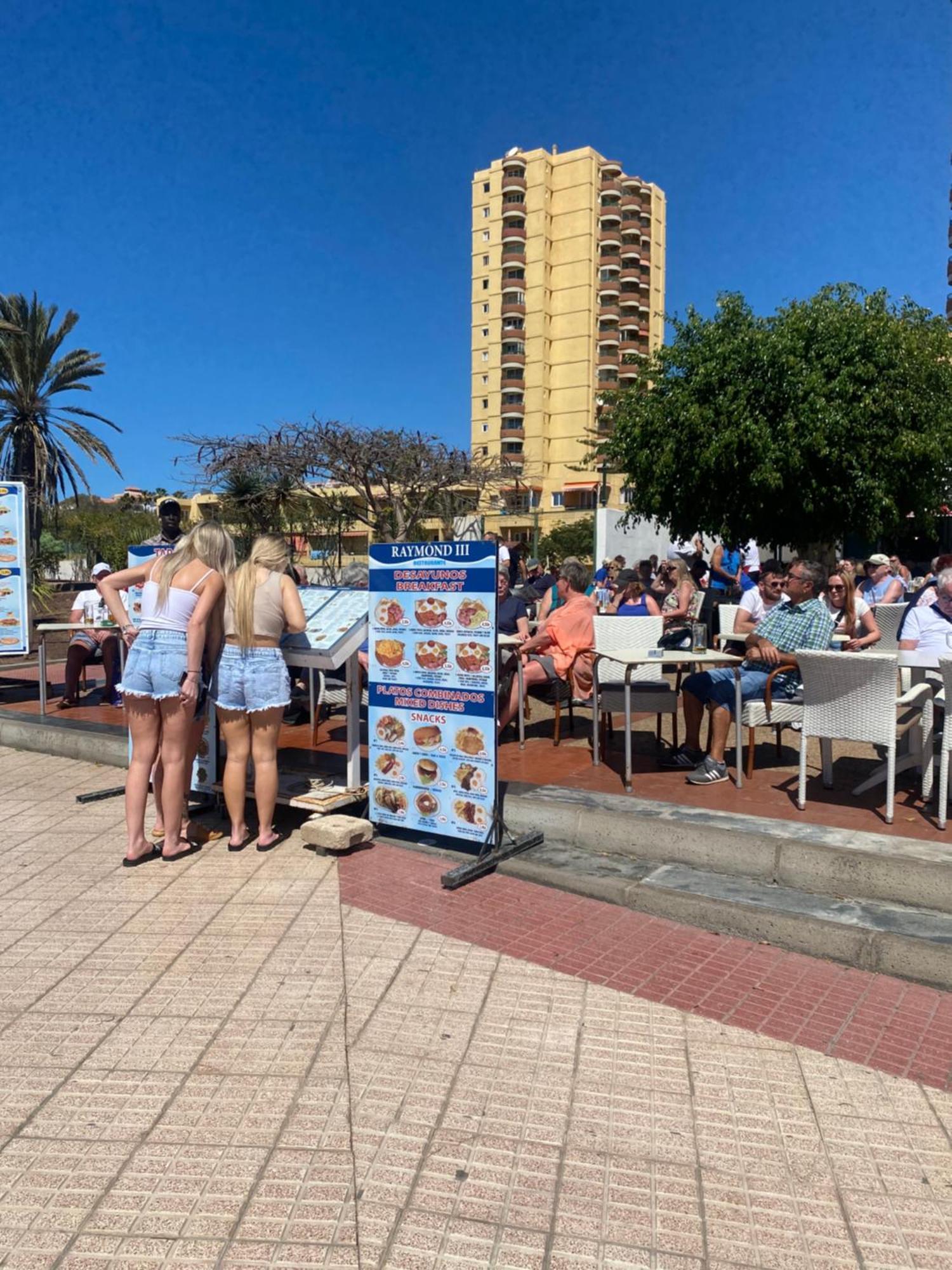 Ferienwohnung Torres Del Sol Edificio Playa de las Américas Exterior foto